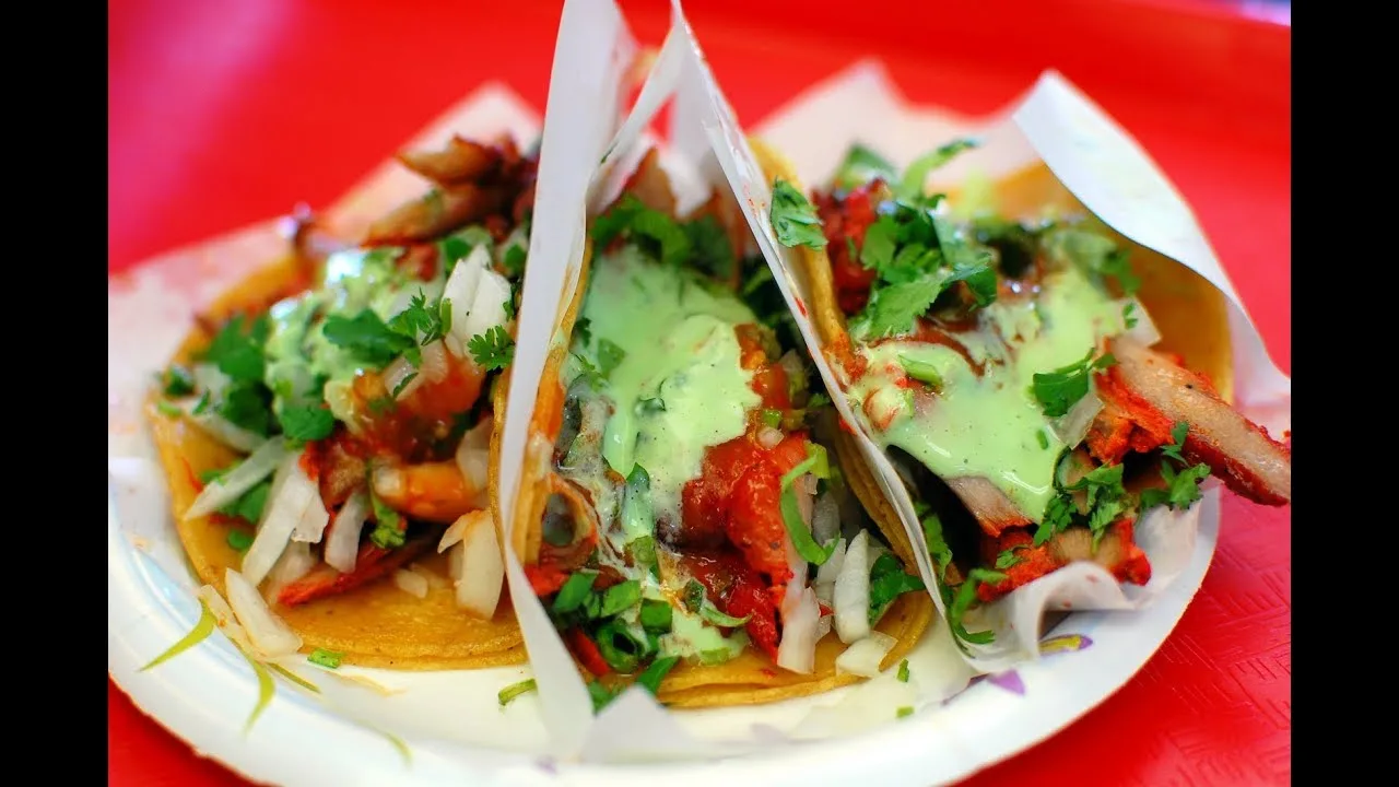 Tacos El Gordo adalah tempat yang wajib dikunjungi bagi pecinta taco. Dengan cabang-cabangnya yang tersebar di seluruh Las Vegas